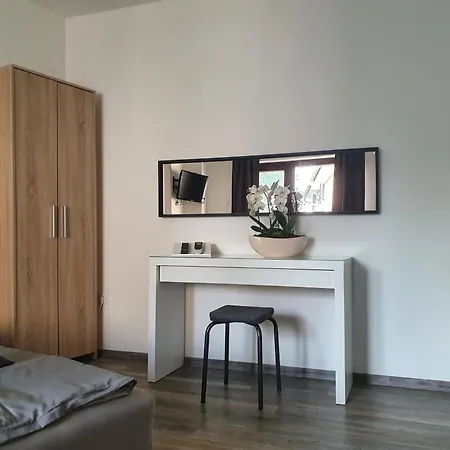 Krisy Apartman Hajduszoboszlo Exterior photo