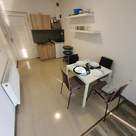 Krisy Apartman Hajduszoboszlo Exterior photo